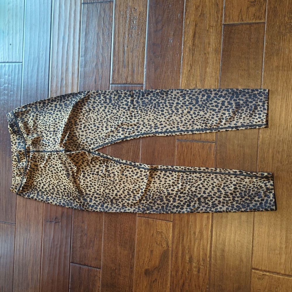 H&M cheetah leopard leggings